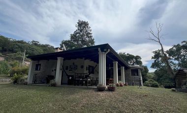 Casa en  Raco de abajo, a metros de la comisaria