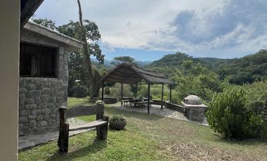 Casa en  Raco de abajo, a metros de la comisaria