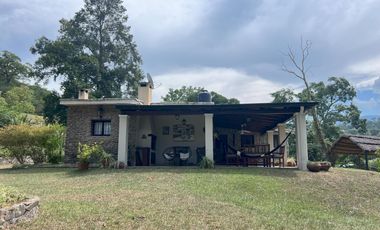 Casa en  Raco de abajo, a metros de la comisaria