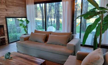 Casa con pileta y vista al golf, en Isla del Golf, Pinamar