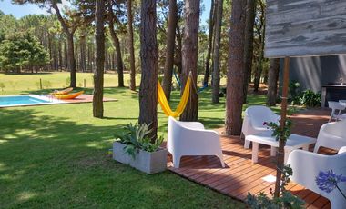 Casa con pileta y vista al golf, en Isla del Golf, Pinamar
