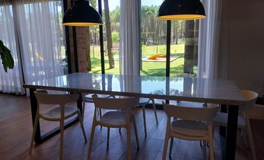 Casa con pileta y vista al golf, en Isla del Golf, Pinamar