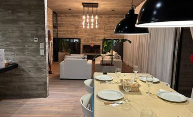 Casa con pileta y vista al golf, en Isla del Golf, Pinamar