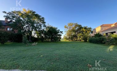 Terreno al Golf en  Haras Santa Maria - Area Las Lomas