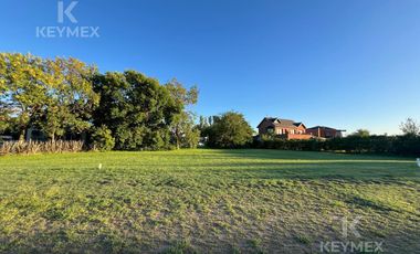 Terreno al Golf en  Haras Santa Maria - Area Las Lomas