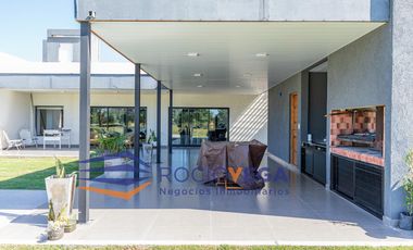 Casa a la venta y/o alquiler en Everlinks, Lujan
