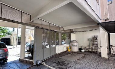 Departamento en Venta de 2 dormitorios y balcón al frente. Excelente ubicación centro Campana.