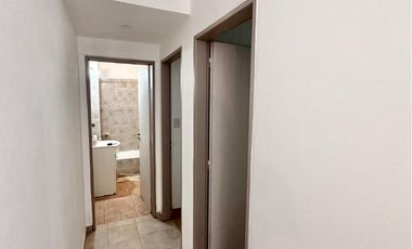 Departamento en Venta de 2 dormitorios y balcón al frente. Excelente ubicación centro Campana.