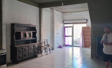 GALPON CON LOCAL COMERCIAL EN ALQUILER BARRIO SAN VICENTE