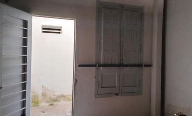 GALPON CON LOCAL COMERCIAL EN ALQUILER BARRIO SAN VICENTE