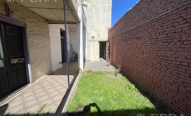 Venta de casa 4 ambientes con quincho en Lanus