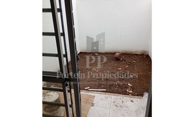 DEPARTAMENTO DE DOS AMBIENTES PRIMER PISO CON ESPACIO GUARDA COCHE