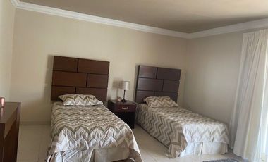 Casa amueblada en renta en Marfil