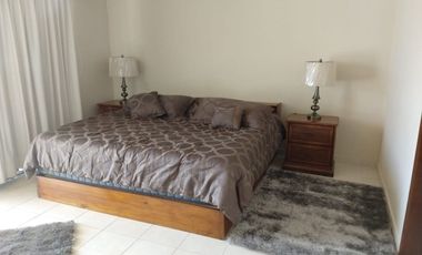 Casa amueblada en renta en Marfil