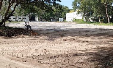 Se renta Bodega con Oficinas y patio de maniobra