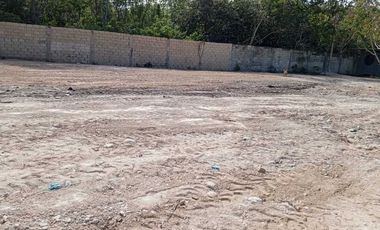Se renta Bodega con Oficinas y patio de maniobra