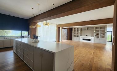 Casa en Venta en Club de Golf Tres Marías, Club de Primer Nivel