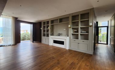 Casa en Venta en Club de Golf Tres Marías, Club de Primer Nivel