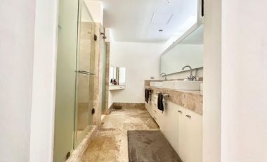 PENTHOUSE EN VENTA EN LA AMADA-PLAYA MUJERES
