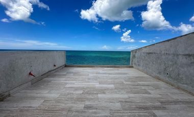 CASA TIPO VILLA EN VENTA EN LA PLAYA DEL TELCHAC FRENTE AL MAR.