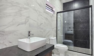 RESIDENCIA  DOS PLANTAS, 3 RECÁMARAS, 3 BAÑOS, COCHERA PARA 2 AUTOS