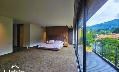 Vendo Casa de 387m + Jardin + Terraza en Santa Barbara Alta