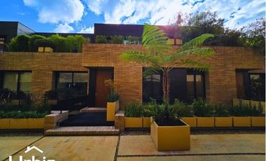 Vendo Casa de 387m + Jardin + Terraza en Santa Barbara Alta