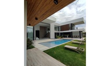 Encantadora Casa en Venta: Confort, Estilo y Ubicación
