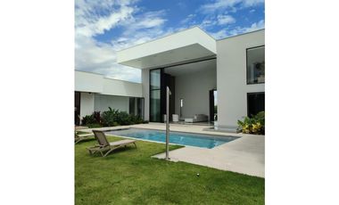Encantadora Casa en Venta: Confort, Estilo y Ubicación