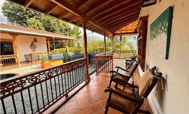 Amoblada HERMOSA finca San Jerónimo - Dia de sol