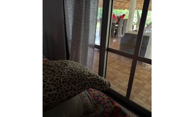 VENTA DE CASA FINCA EN EL CRUCERO A CINCO MINUTOS DE SAHAGÚN