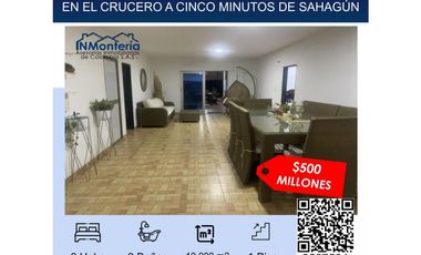 VENTA DE CASA FINCA EN EL CRUCERO A CINCO MINUTOS DE SAHAGÚN