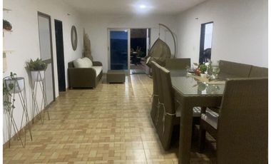 VENTA DE CASA FINCA EN EL CRUCERO A CINCO MINUTOS DE SAHAGÚN