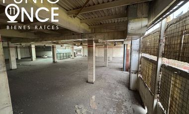 Espectacular local comercial:  6,940 m2 en Center Plazas.