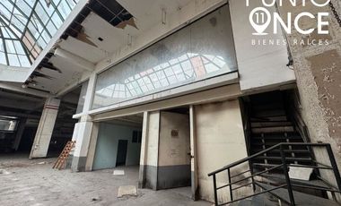 Espectacular local comercial:  6,940 m2 en Center Plazas.