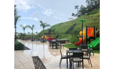 VENTA O ALQUILER CASA BRISAS DEL GOLF 200 MT2 GOLF GARDENS