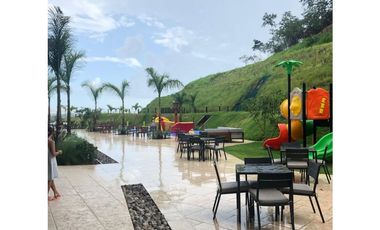 VENTA O ALQUILER CASA BRISAS DEL GOLF 200 MT2 GOLF GARDENS
