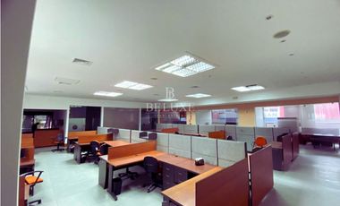 ALQUILO OFICINA  LISTA PARA OCUPAR EN CALLE 50 (9)