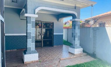 ALQUILER DE ESTA JOYA ARQUITECTONICA EN DAVID COMPLETAMENTE CERCADA