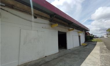Se Alquila Local en La Chorrera (DR)