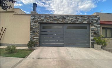 VENDO CHALET  MODERNO EN B PRIVADO PINAR DEL SOL VI MAIPU GUTIERREZ