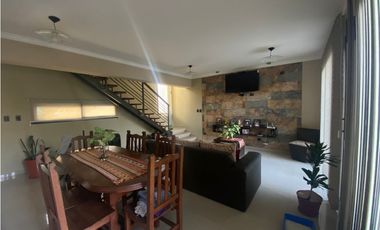 VENDO CHALET  MODERNO EN B PRIVADO PINAR DEL SOL VI MAIPU GUTIERREZ