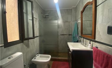 VENDO CHALET  MODERNO EN B PRIVADO PINAR DEL SOL VI MAIPU GUTIERREZ