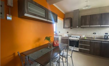 VENDO CHALET  MODERNO EN B PRIVADO PINAR DEL SOL VI MAIPU GUTIERREZ