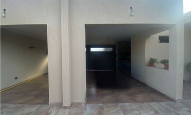 VENDO CHALET  MODERNO EN B PRIVADO PINAR DEL SOL VI MAIPU GUTIERREZ