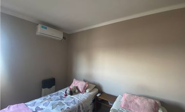 VENDO CHALET  MODERNO EN B PRIVADO PINAR DEL SOL VI MAIPU GUTIERREZ