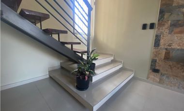 VENDO CHALET  MODERNO EN B PRIVADO PINAR DEL SOL VI MAIPU GUTIERREZ