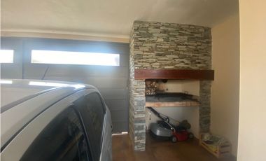 VENDO CHALET  MODERNO EN B PRIVADO PINAR DEL SOL VI MAIPU GUTIERREZ