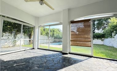 Venta de hermosa casa en zona centro de Paraná.