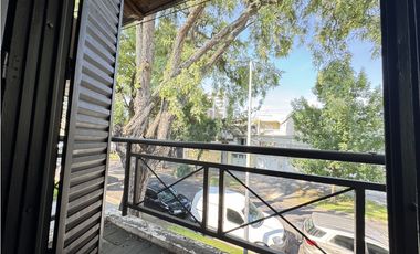 Venta de hermosa casa en zona centro de Paraná.